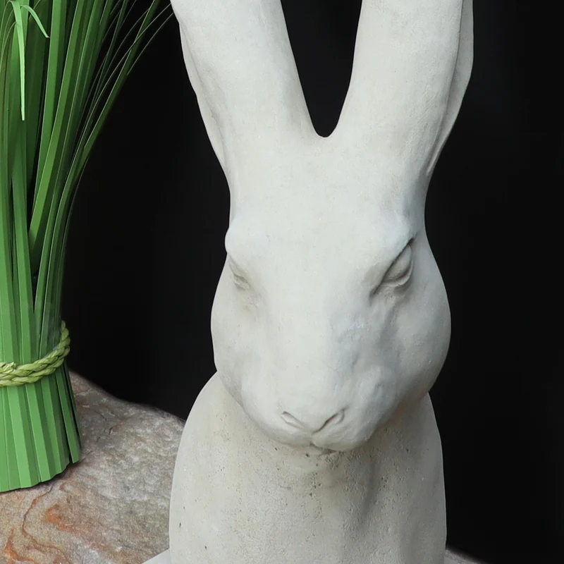 Handgefertigte Steinfigur "Hase" aus Deutschland
