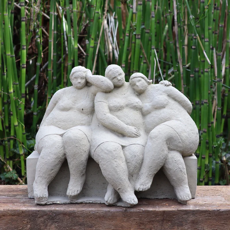 Charmante Steinfigur "Freundschaft" für Ihren Garten
