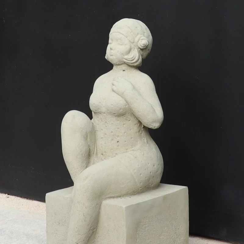 UV-beständige Gartenfigur „Badenixe“