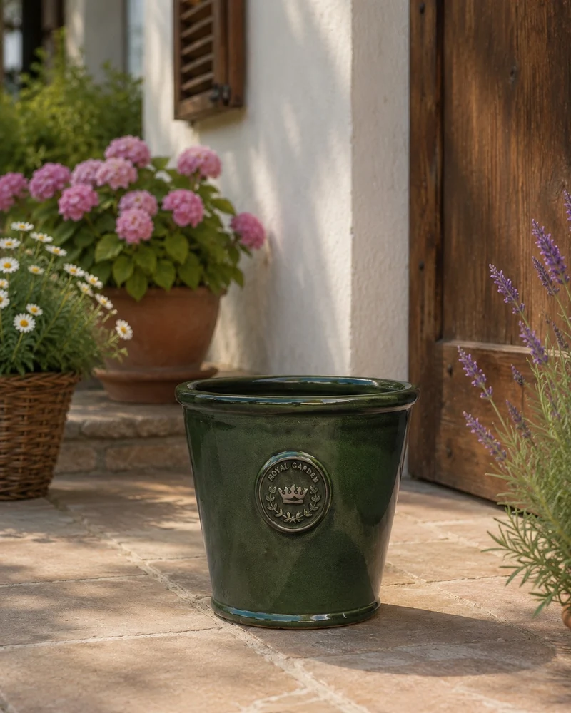 Glasierter Pflanzkübel "Garden Green" Höhe 19 bis 38 cm
