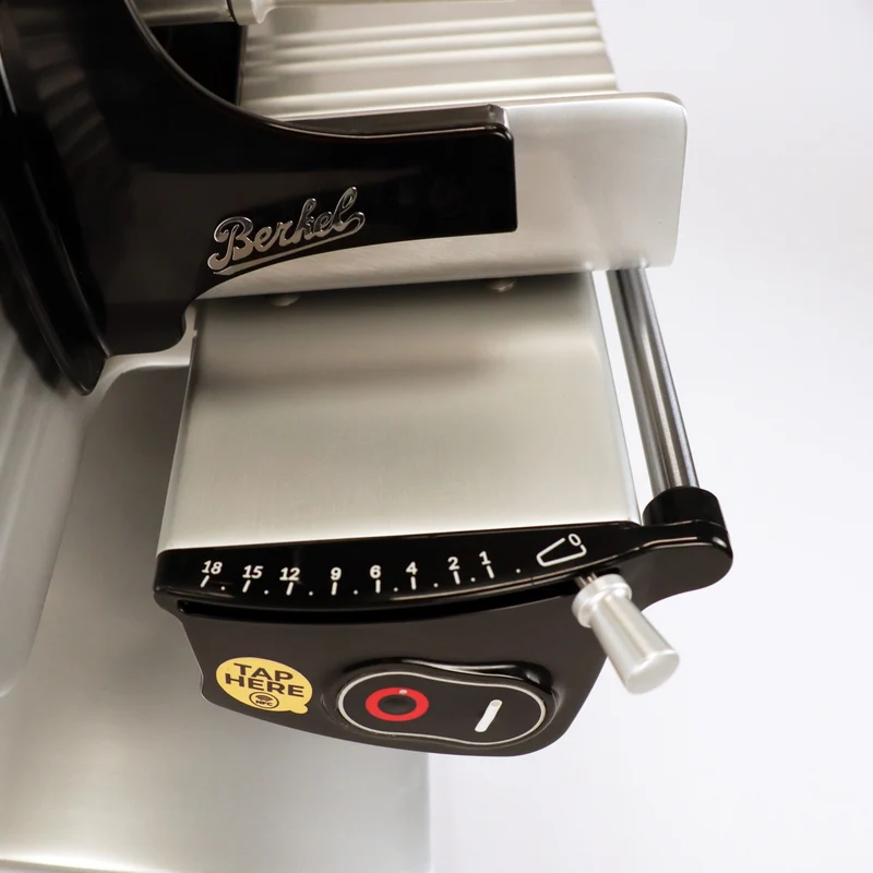 Berkel Home Line 200 Plus Schwarz – Aufschnittmaschine + Einlegebrett & Wellenschliff-Bausatz für Brot
