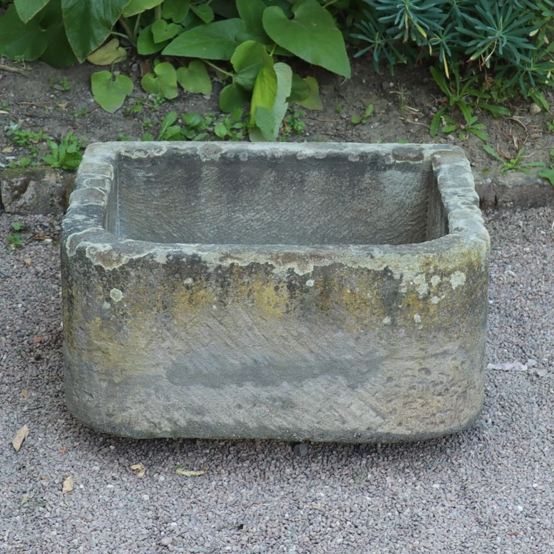 altertümliches Waschbecken aus Sandstein 65 x 61 x 31 cm