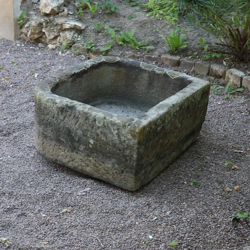 altertümliches Waschbecken aus Sandstein 65 x 61 x 31 cm