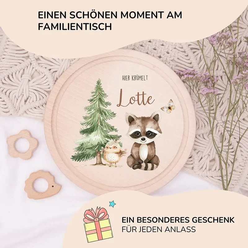 Rundes personalisiertes Frühstücksbrettchen Waschbär und Vogel mit Namen für Kinder