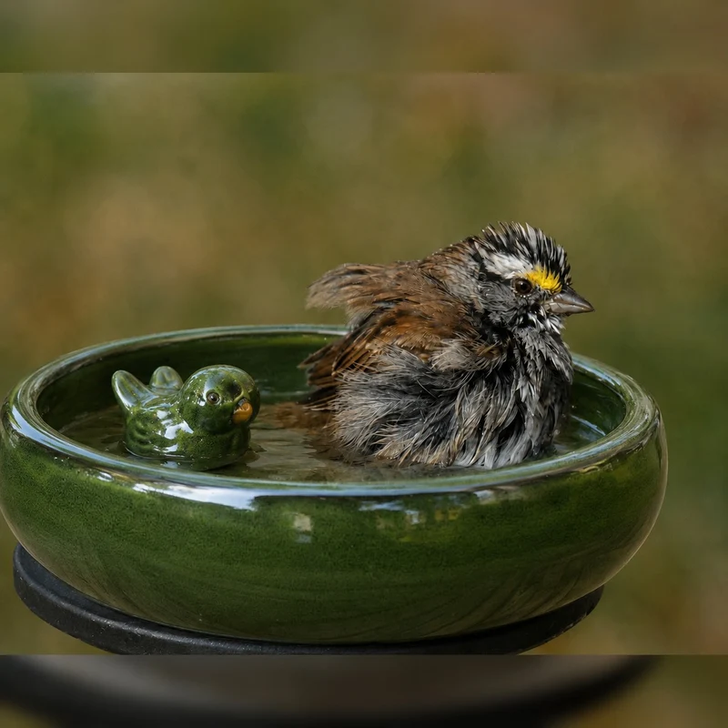 Glasierte Vogeltränke & Vogelbad aus Keramik in zwei Farben