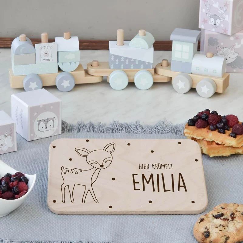 Frühstücksbrettchen Holz personalisiert Fröhliches Reh