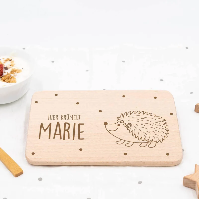 Frühstücksbrettchen Holz personalisiert Fröhlicher Igel
