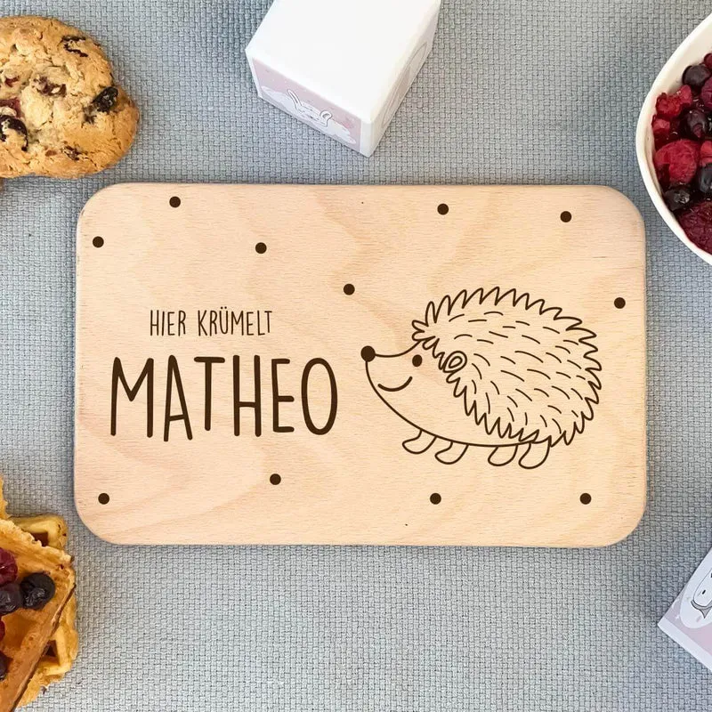 Frühstücksbrettchen Holz personalisiert Fröhlicher Igel