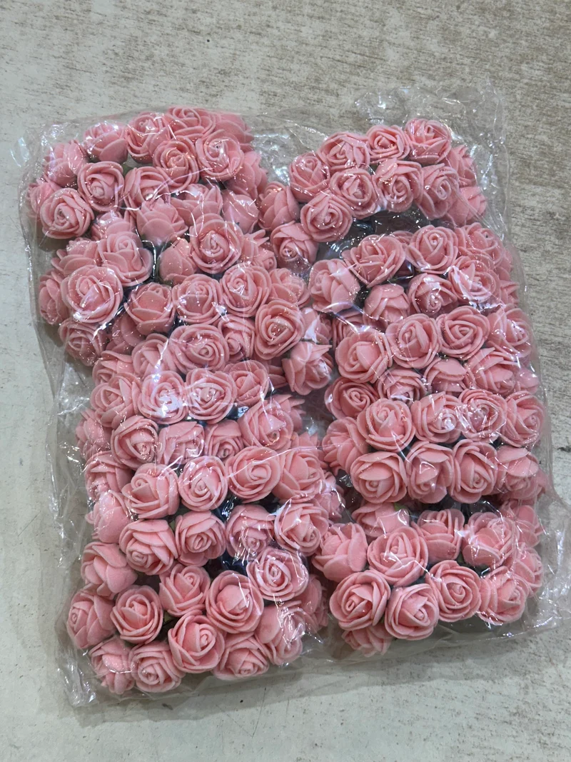 Kunstmatige rozenbloemkoppen – 12 stuks Zalm - Roze kunstrozen van schuim voor doe-het-zelf bruidsboeketten, tafeldecoraties, bloemstukken, feesten, babyshowers en woondecoratie (met steel, Zalm - Roze).