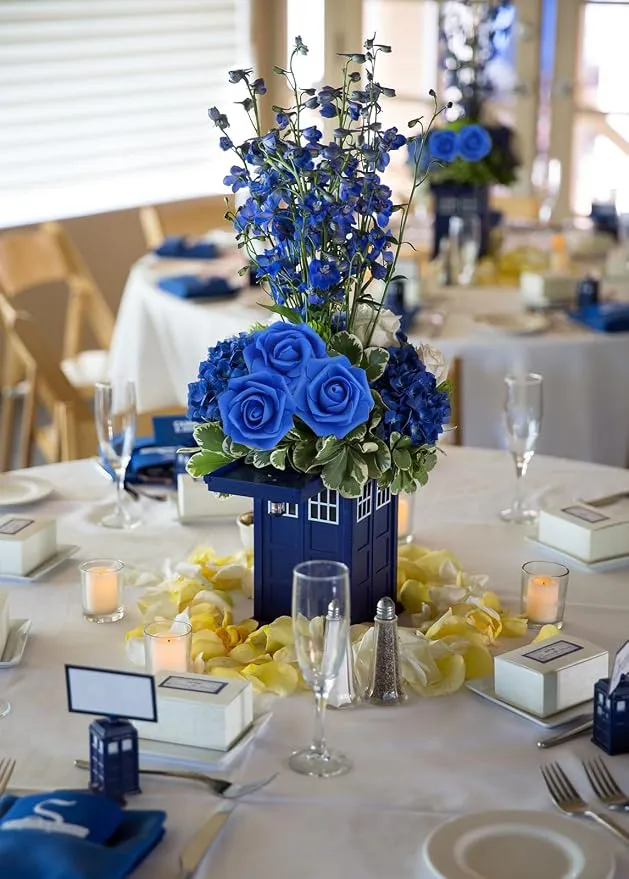 Kunstmatige rozenbloemkoppen – 6 stuks Donker blauw kunstrozen van schuim voor doe-het-zelf bruidsboeketten, tafeldecoraties, bloemstukken, feesten, babyshowers en woondecoratie (zonder steel, Donker Blauw).