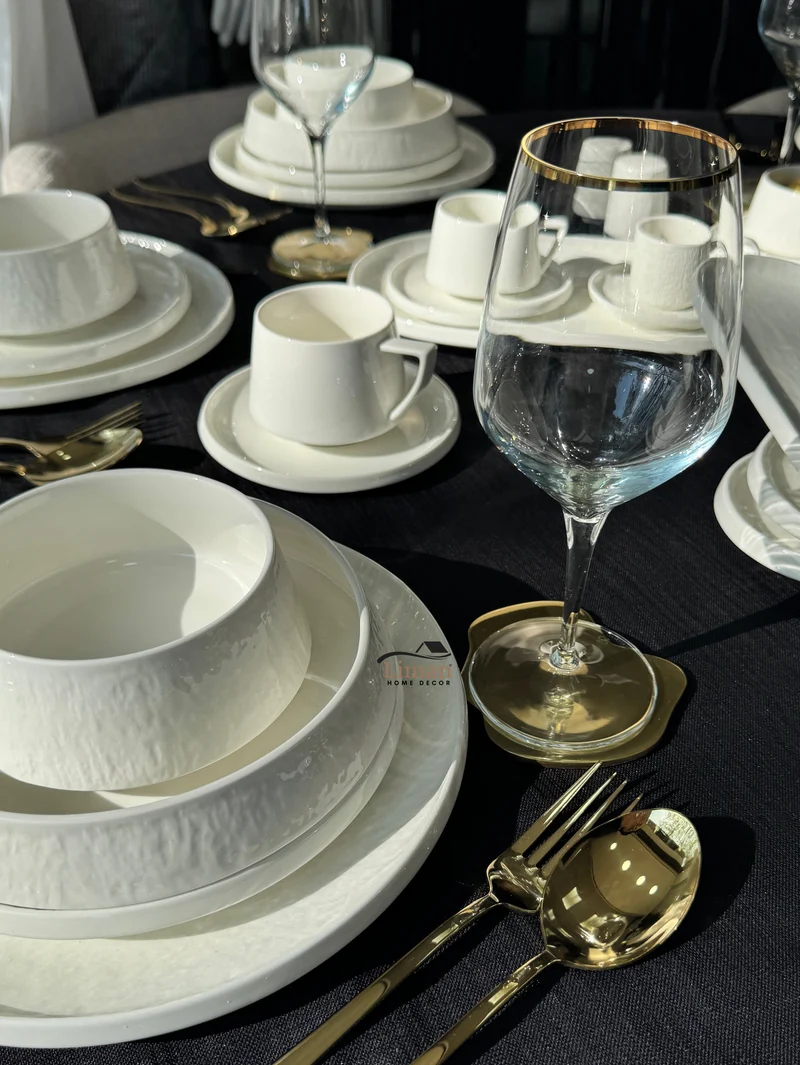 Bellon Servies set 27 delig | 6 persoons Wit Relief