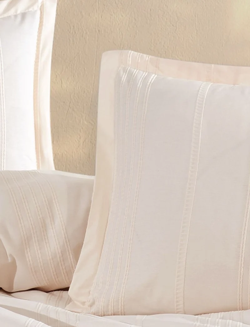 TAYLA DEKBEDOVERTREKSET | CREME 200X220 CM 4-DELIG