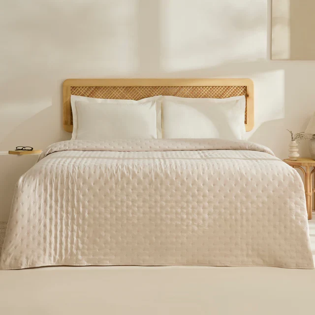 Breezy Bedsprei Beige 230x240 cm