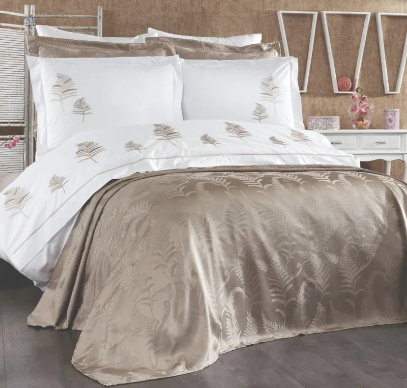 Ipekce Waldes Bedspreiset Beige 9 Delig