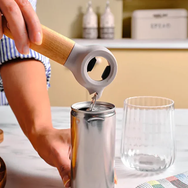 Karaca x Refika Gadgets 3-in-1 flesopener met houten handvat