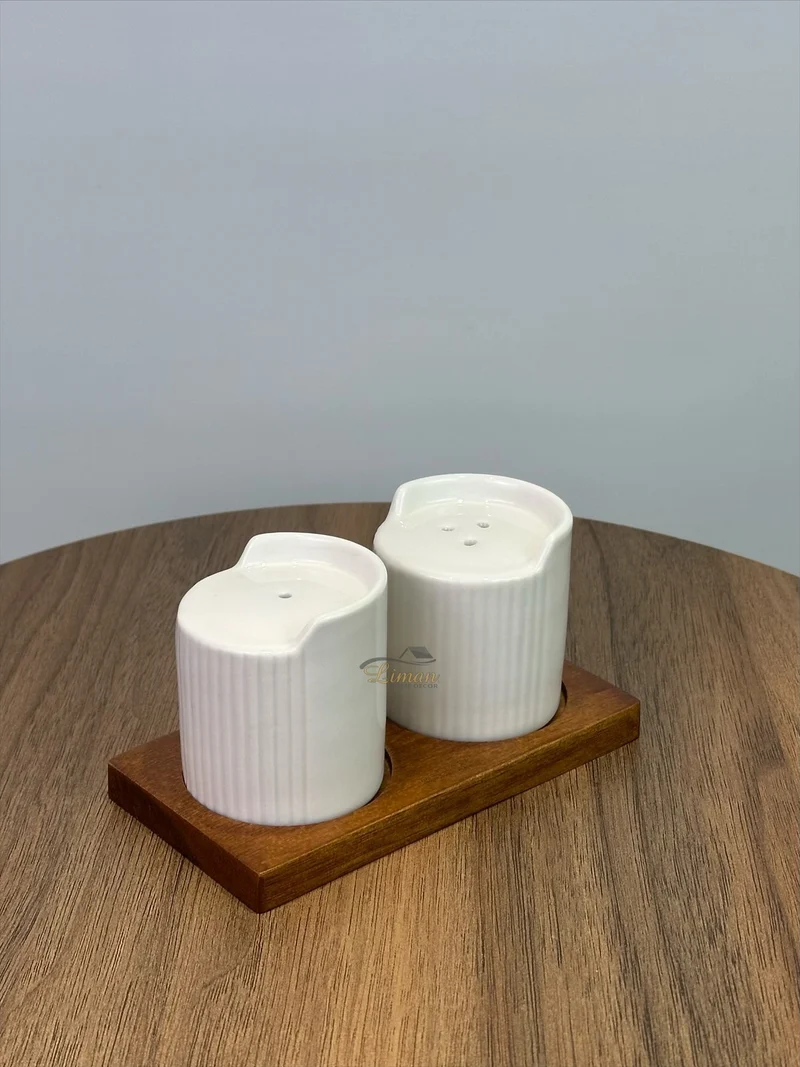 Line Zout & Peperset met Acacia Stand