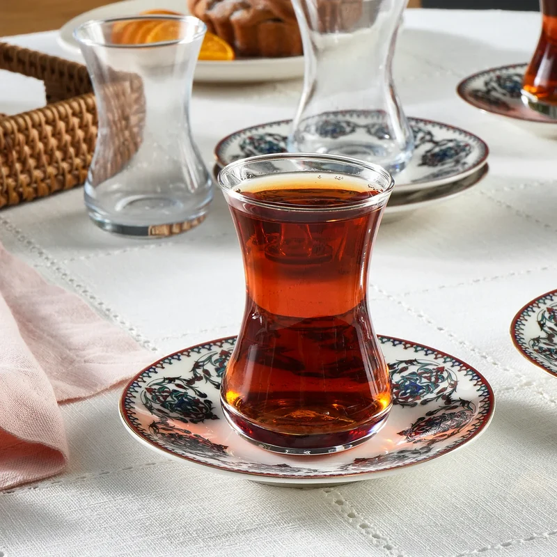 Karaca New Nakkas Theeset 12 delig | 6 persoons