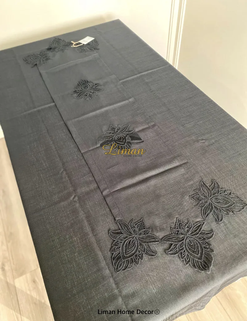 Lotus Tafelkleed Set Met Placemat Zwart 34 Dlg