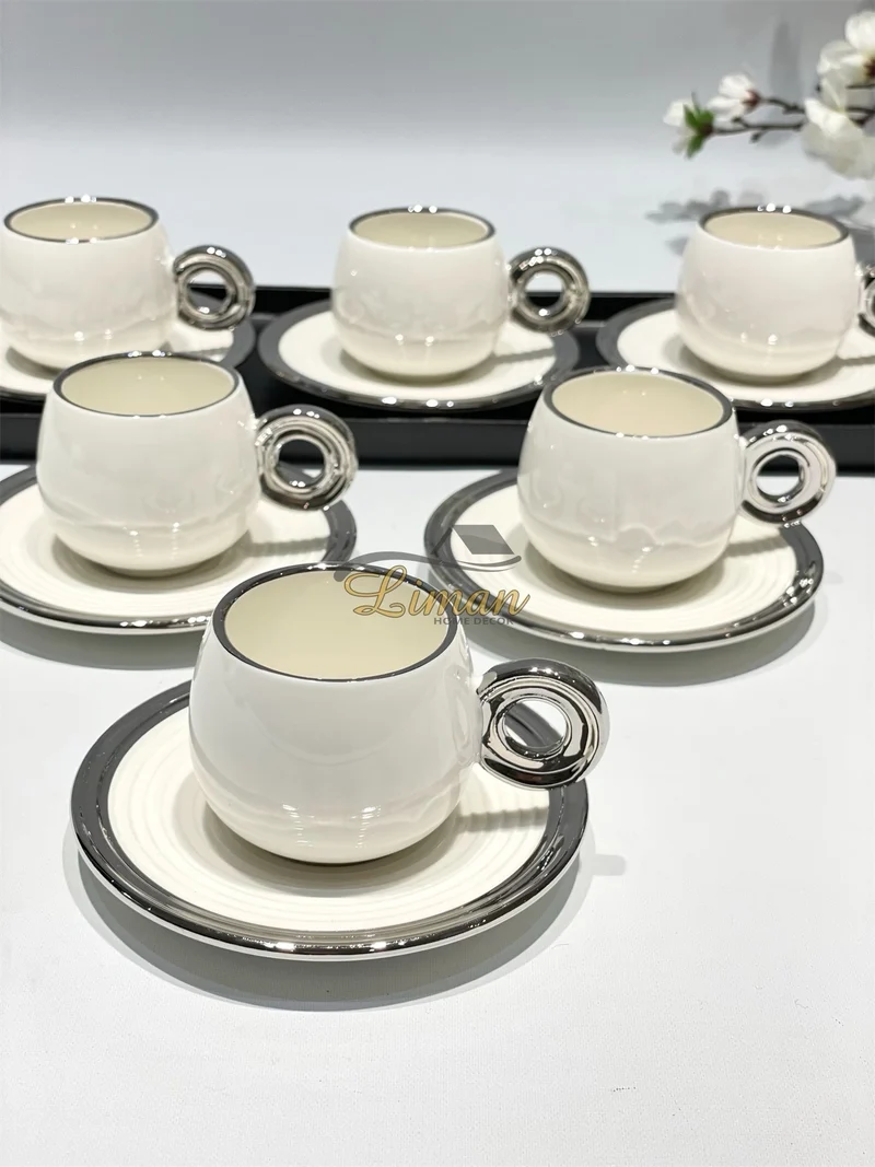 Bricard Queen Espressoset Wit - Zilver 12 Delig | 6 Persoons