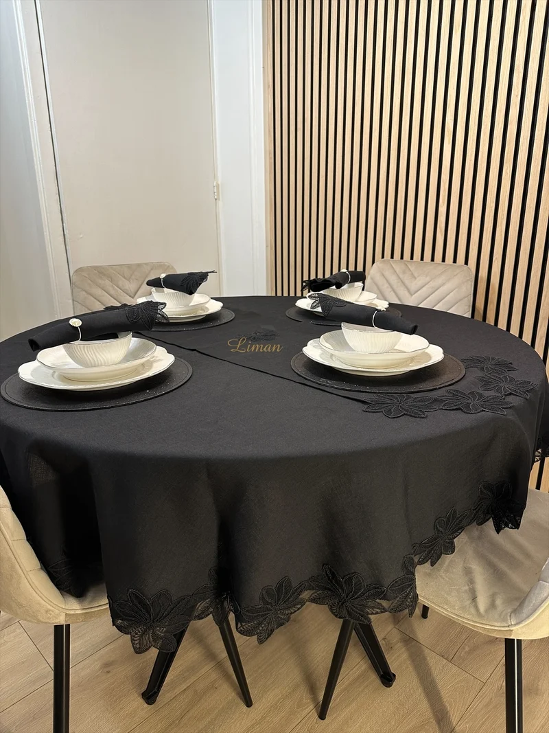Artemis Tafelkleed Set Met Server Zwart 18 Delig
