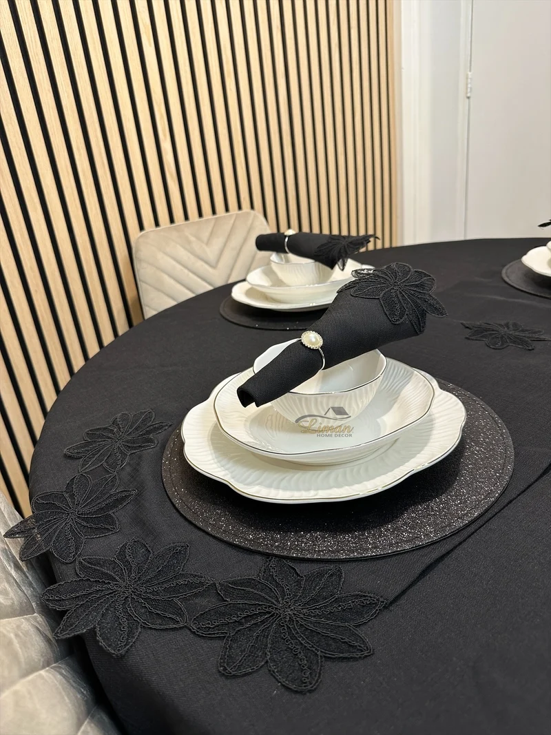 Artemis Tafelkleed Set Met Server Zwart 18 Delig