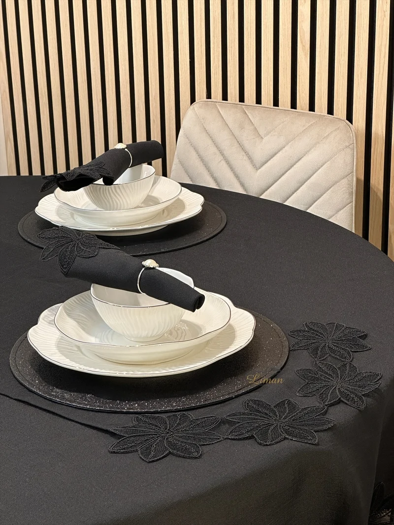 Artemis Tafelkleed Set Met Server Zwart 18 Delig