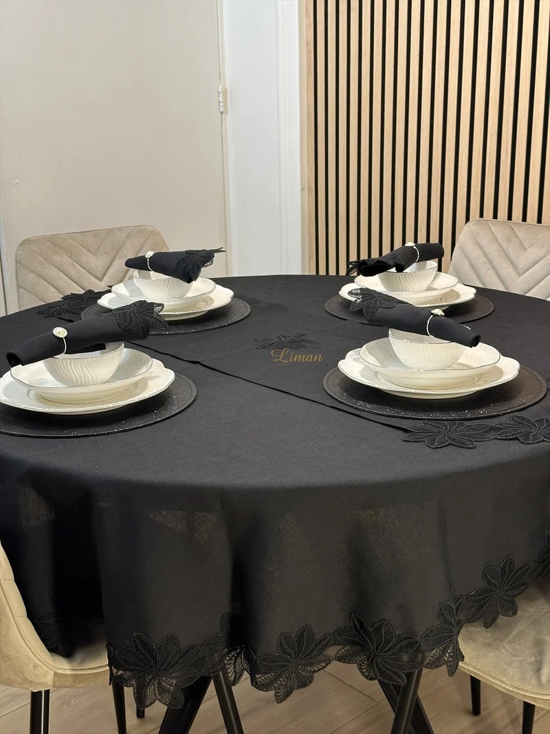 Artemis Tafelkleed Set Met Server Zwart 18 Delig