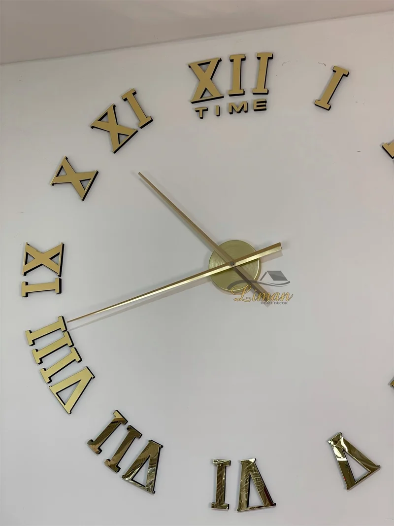 WANDKLOK ROMEINSE CIJFERS GOUD