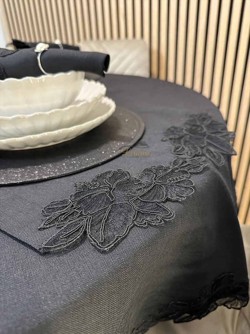 Gelincik Tafelkleed Set Met Server Zwart 18 Delig