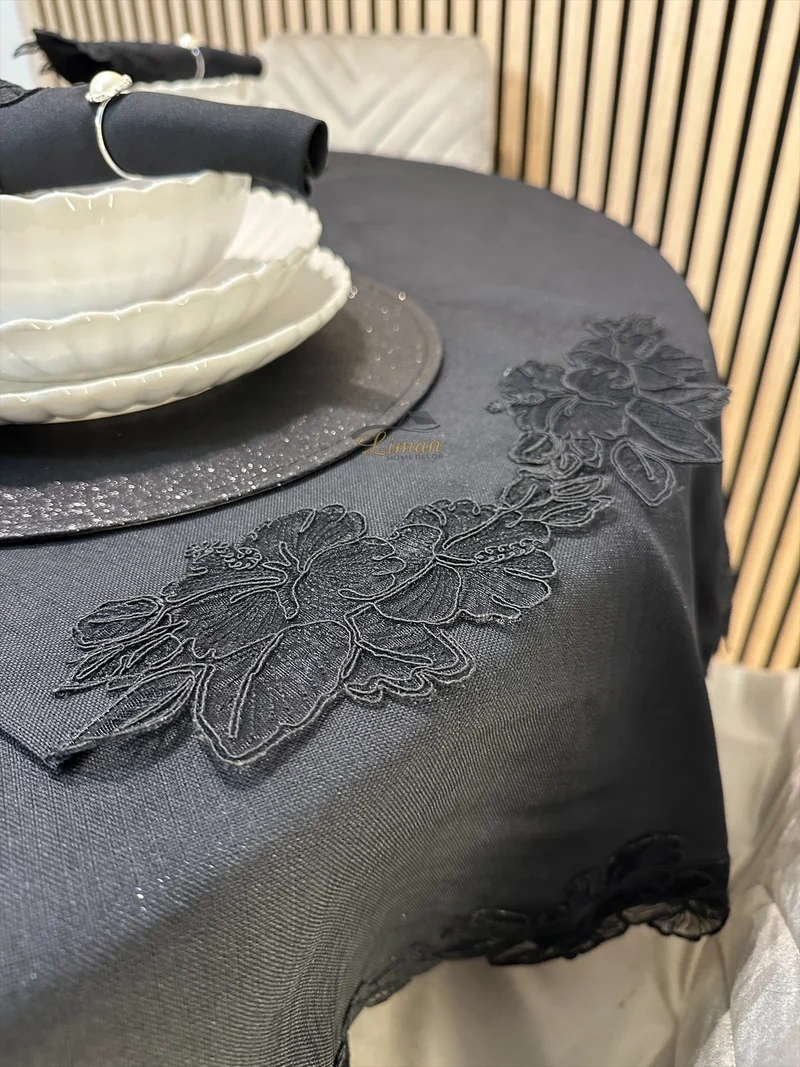 Gelincik Tafelkleed Set Met Server Zwart 18 Delig