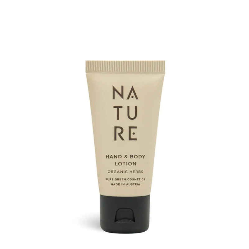 Home-Spa-Geschenk-Set 'Organic Herbs' | Handseife | Hand & Body Lotion | Schale Nussholz | Gästehandtuch | Made in Austria and Europe