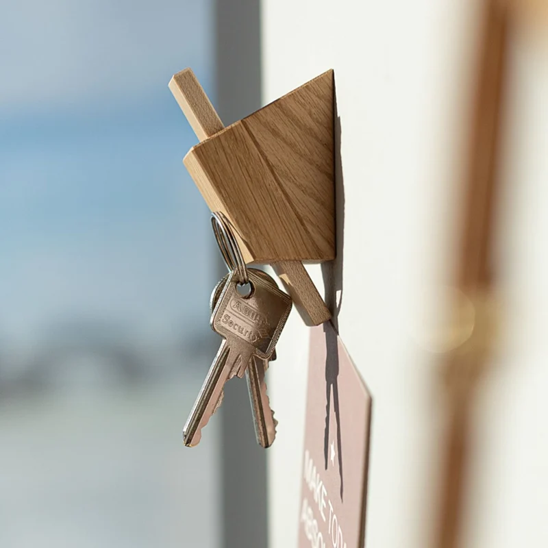 Wandhaken 'Vielfalt' | 2er-Set | Eiche, Ahorn | inkl. Magnet | B 3 x T 4,5 x H 8,9 cm | Made in Germany