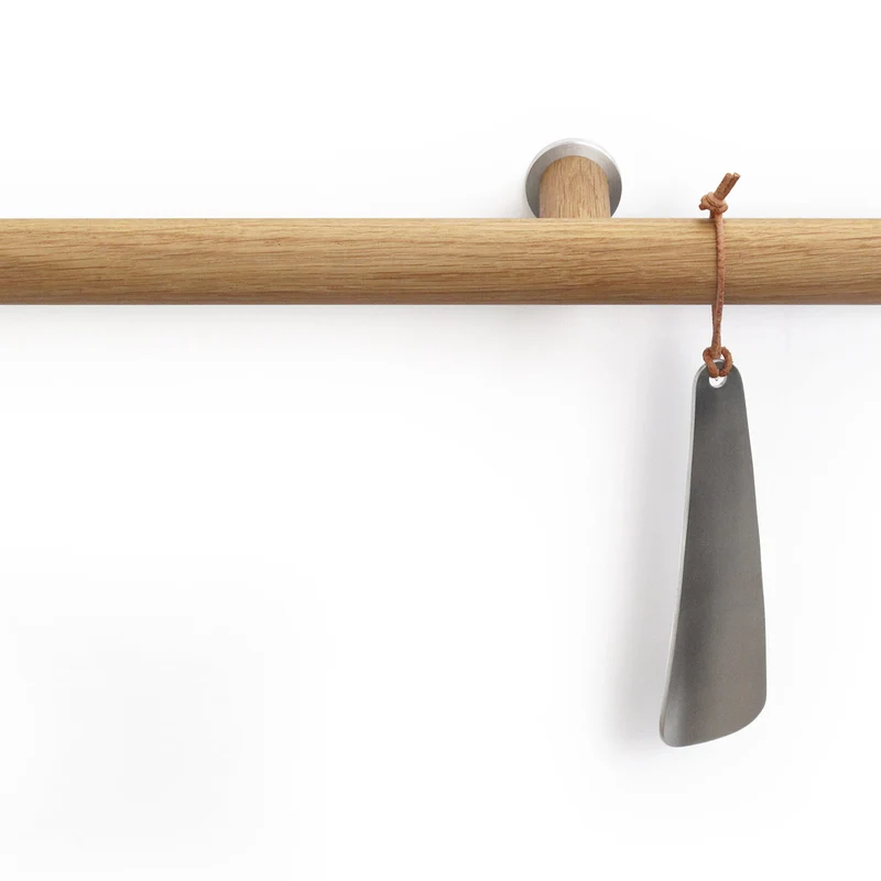 Griffhalter 'Little Helper' | Eiche und Aluminium | 37,5 x 3,5 x 10 cm | Made in Germany