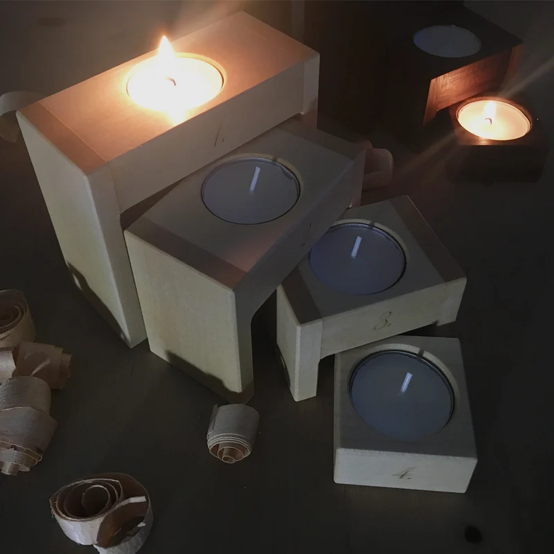 Adventsleuchter 'Four Steps' | Ahorn oder Nussholz | 11,5 x 5,5 x 9 cm | Made in Germany