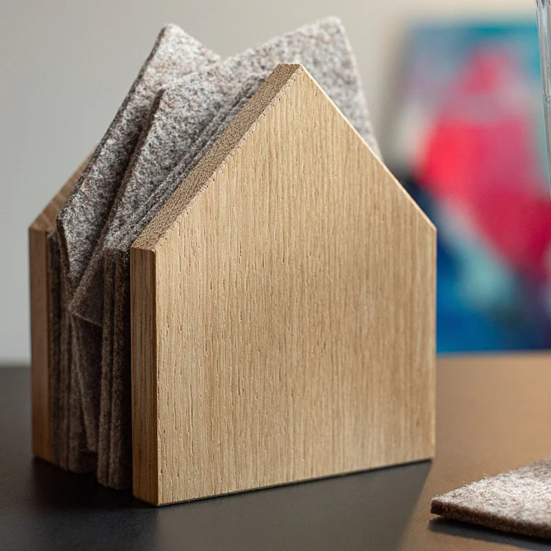Glasuntersetzer 'Gasthaus' | 8 Stück | Eiche, recycelter PET-Filz | B 7 x T 9 x H 11,5 cm | in verschiedenen Farben | Made in Germany