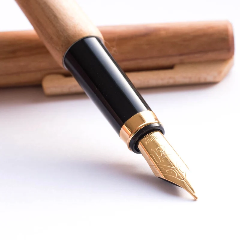 Füller Holz | mit Tintenkonverter | Federstärke M 0,9 mm | Birne, Kirsche oder Ahorn | nachhaltige Handarbeit aus Deutschland