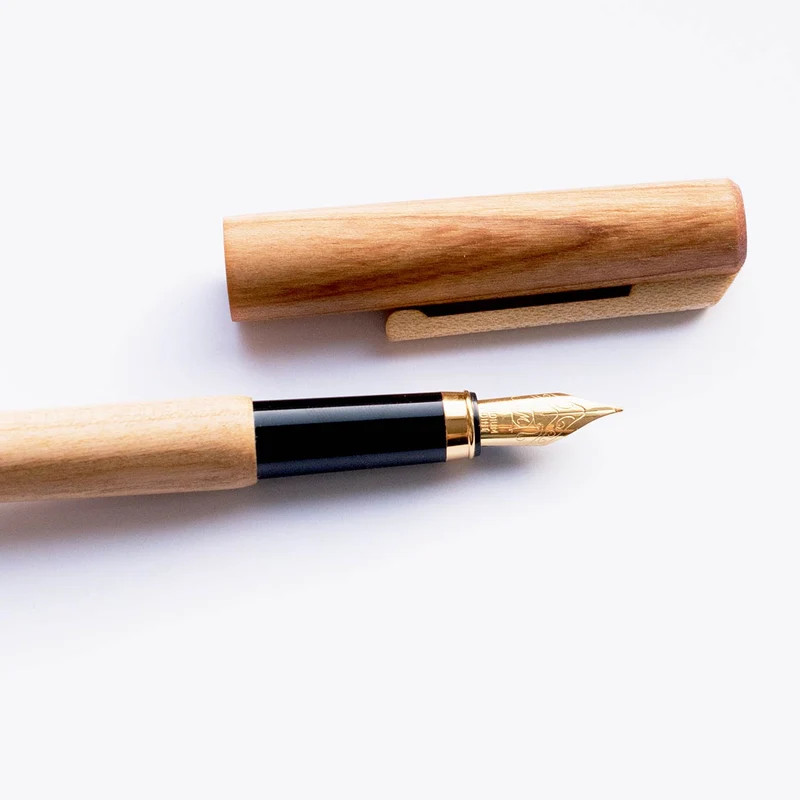 Füller Holz | mit Tintenkonverter | Federstärke M 0,9 mm | Birne, Kirsche oder Ahorn | nachhaltige Handarbeit aus Deutschland