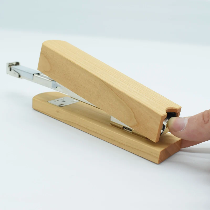 Hefter aus Holz in verschiedenen Variationen - 'Stapler'