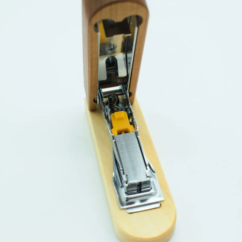 Hefter aus Holz in verschiedenen Variationen - 'Stapler'