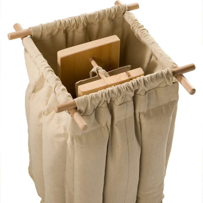 Nachhaltige Klimabox 'Fresh & Free' | aus Zirbenholz | B 40 x T 40 x H 66 cm | Made in Austria