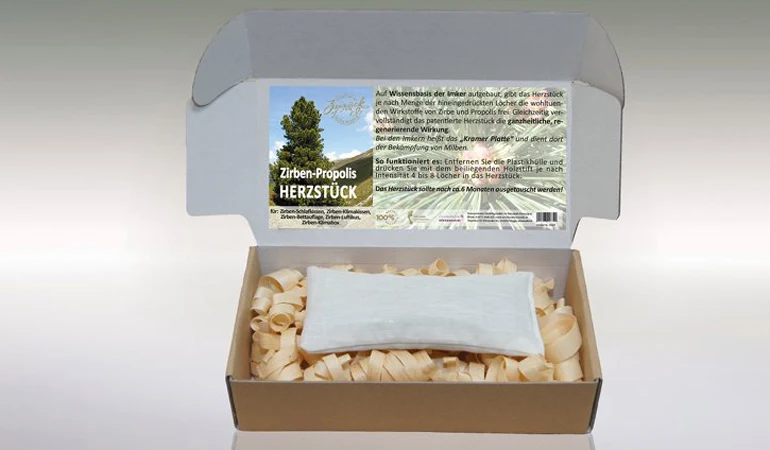 Nachhaltige Klimabox 'Fresh & Free' | aus Zirbenholz | B 40 x T 40 x H 66 cm | Made in Austria