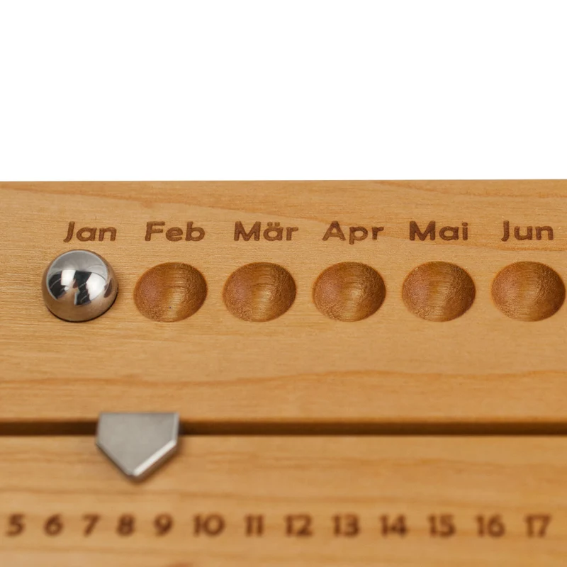 Hochwertiger Vollholz Kalender 'Classy' | verschiedene Holzarten | Tages- und Monatsanzeige | immerwährend ohne Jahresangabe | L 18,6 x B 6,2 x H 2,2 cm | Handgemacht in Deutschland