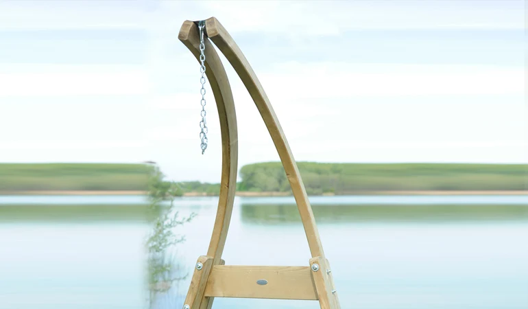 Hängesesselgestell Atlas | H 234 x B 147 x T 139 cm | wetterfeste Fichte | Belastbarkeit max. 160 kg Made in Germany