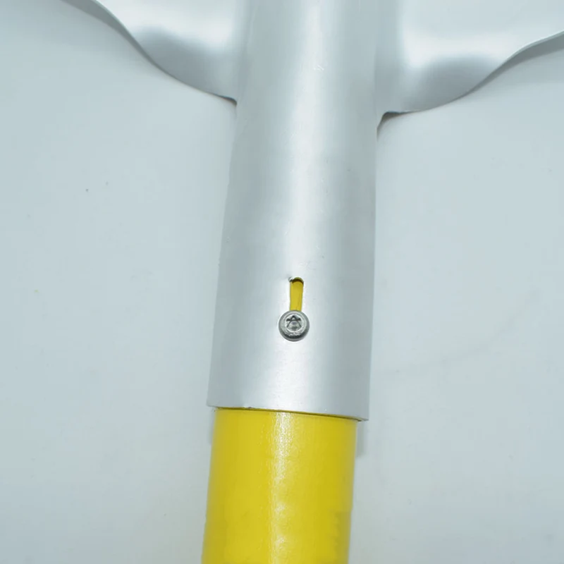 Universal Schneeschaufel/Schaufel mit 140 cm Leichtholzstiel | schneeabweisende Speziallegierung | Blattbreite: 33 cm | Gewicht: 1,83 kg - Made in Austria
