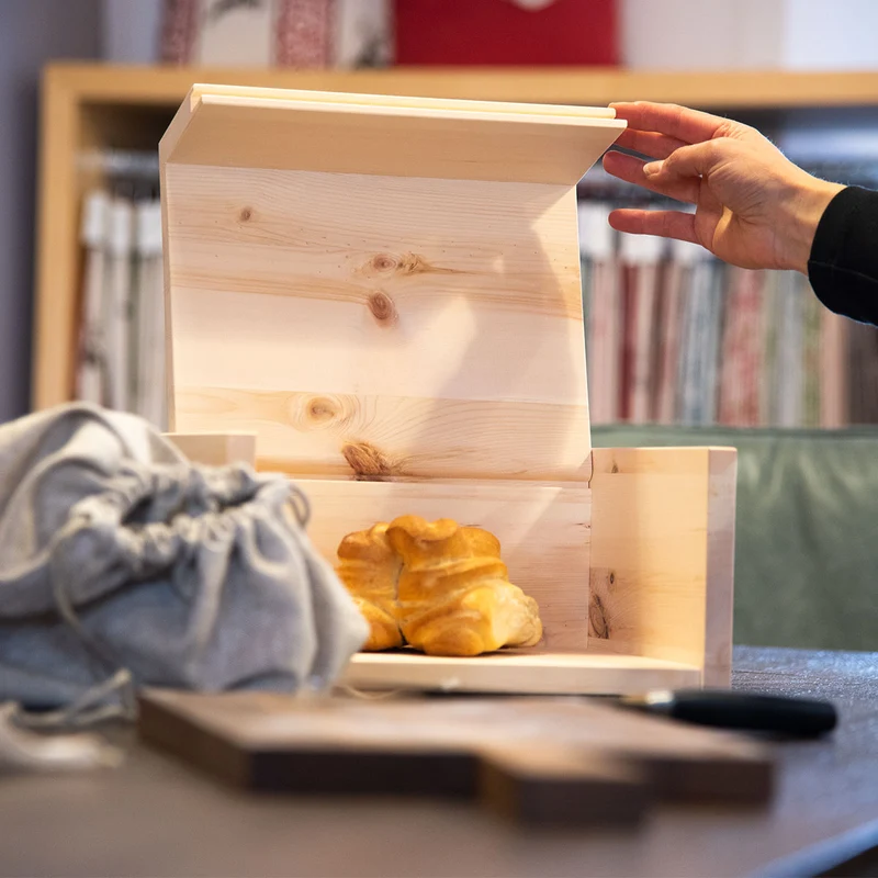 Brotkasten '4betterbread' | Zirbe | 3 Größen | Gitter, Bienenwachstuch oder Bäckerleinen optional | Handgemacht in Österreich