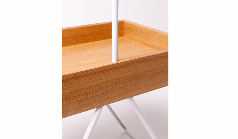 Beistelltisch 'Emil' | L 49 x B 34 x H 72 cm | Eiche geölt | mit Tragegriff | Made in Germany