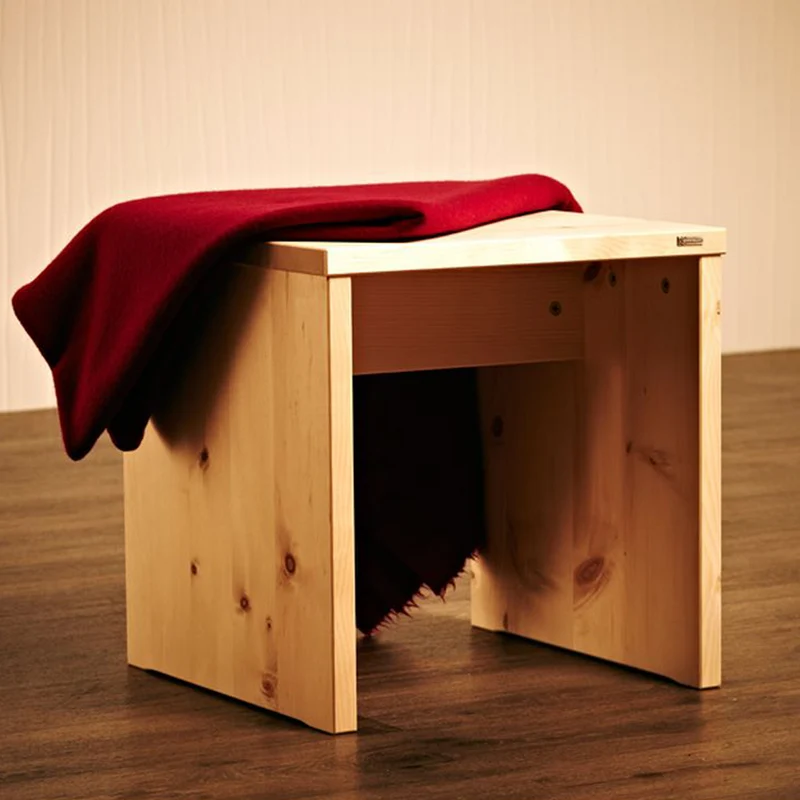 Hocker / Beistelltisch 'Homerest' aus Massivholz | Fichte, Buche, Zirbe oder Eiche| B 45 x T 45 x H 45 cm | Made in Sütdirol