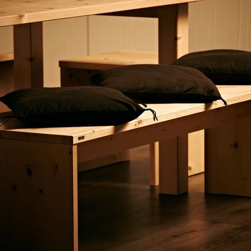 Hocker / Beistelltisch 'Homerest' aus Massivholz | Fichte, Buche, Zirbe oder Eiche| B 45 x T 45 x H 45 cm | Made in Sütdirol