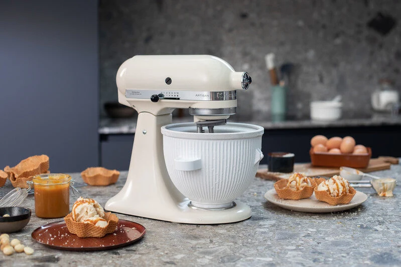 KitchenAid 4,8 L 5KSM175 Artisan Küchenmaschine Icelover mit Eiszubereiter