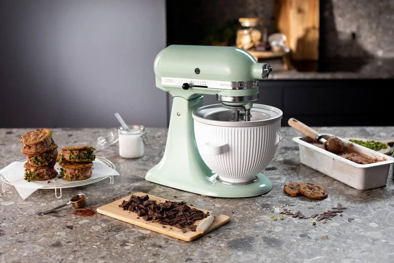 KitchenAid 4,8 L 5KSM175 Artisan Küchenmaschine Allrounderset mit Gemüseschneider+Fleischwolf+Spritzge
